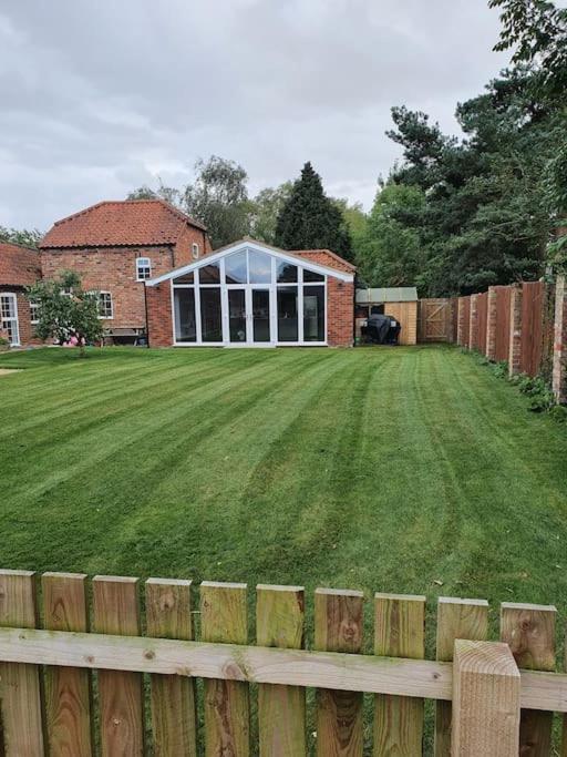 Willow Tree Farm Cottage With Bbq Hut Tattershall Thorpe Zewnętrze zdjęcie